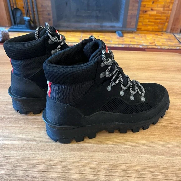 Hunter Explorer Black Outdoor Boots - Picture 2 of 8